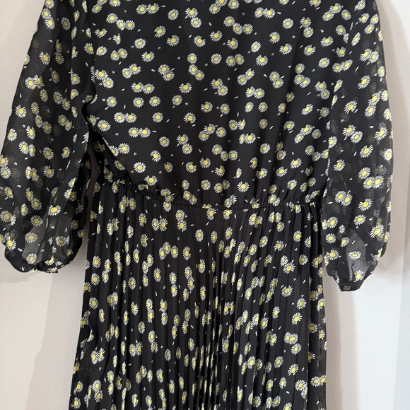 Meilleur Moment Elegant Black Floral Midi Dress - Picture 4 of 13